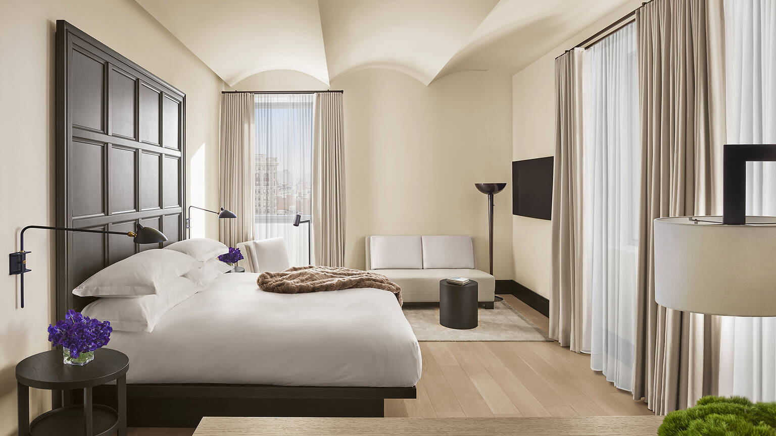 13 Most Romantic Hotels in NYC for 2024 | Best Places to Stay in NYC