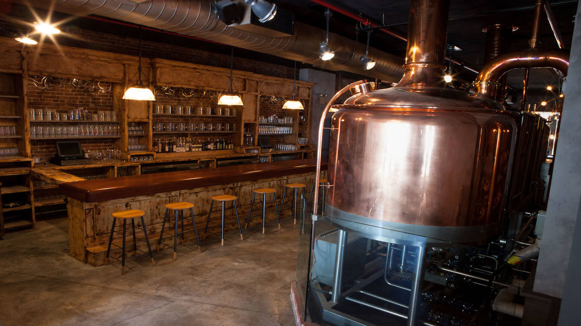 Anniversary date ideas in NYC for a romantic dinner or fun event