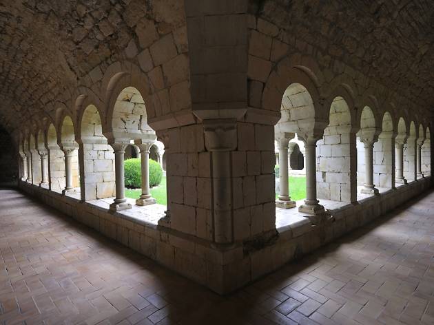 La Canònica de Santa Maria de Vilabertran La Canònica de Santa Maria de Vilabertran