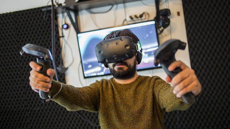 Portal'da VR teknolojisinden faydalanan oyunları oynayabilirsiniz.