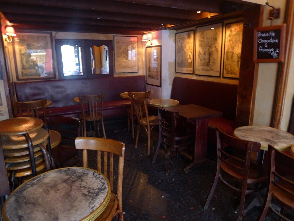 Le Bar Dix | Bars and pubs in Odéon, Paris