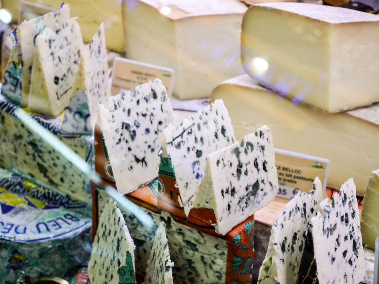 Buying French cheese like a boss at the Kings Cross Market