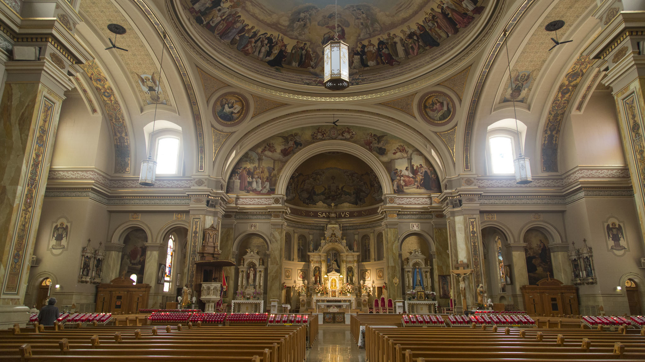 Basilica of St. Hyacinth | Things to do in Avondale, Chicago