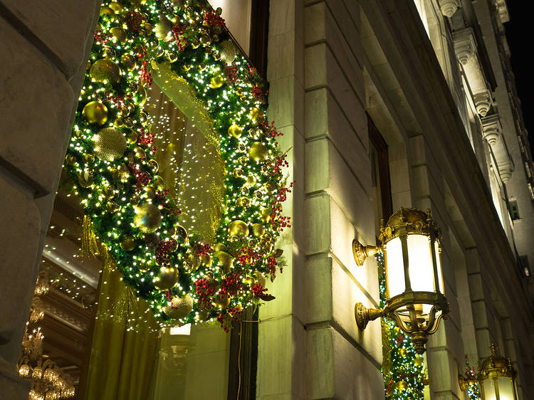 ▷ The 24 Best Christmas Lights & Decorations in NYC 2023