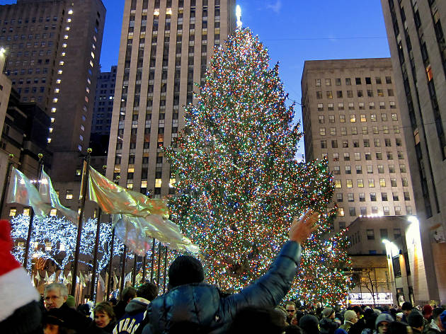 Best time to visit rockefeller center christmas tree