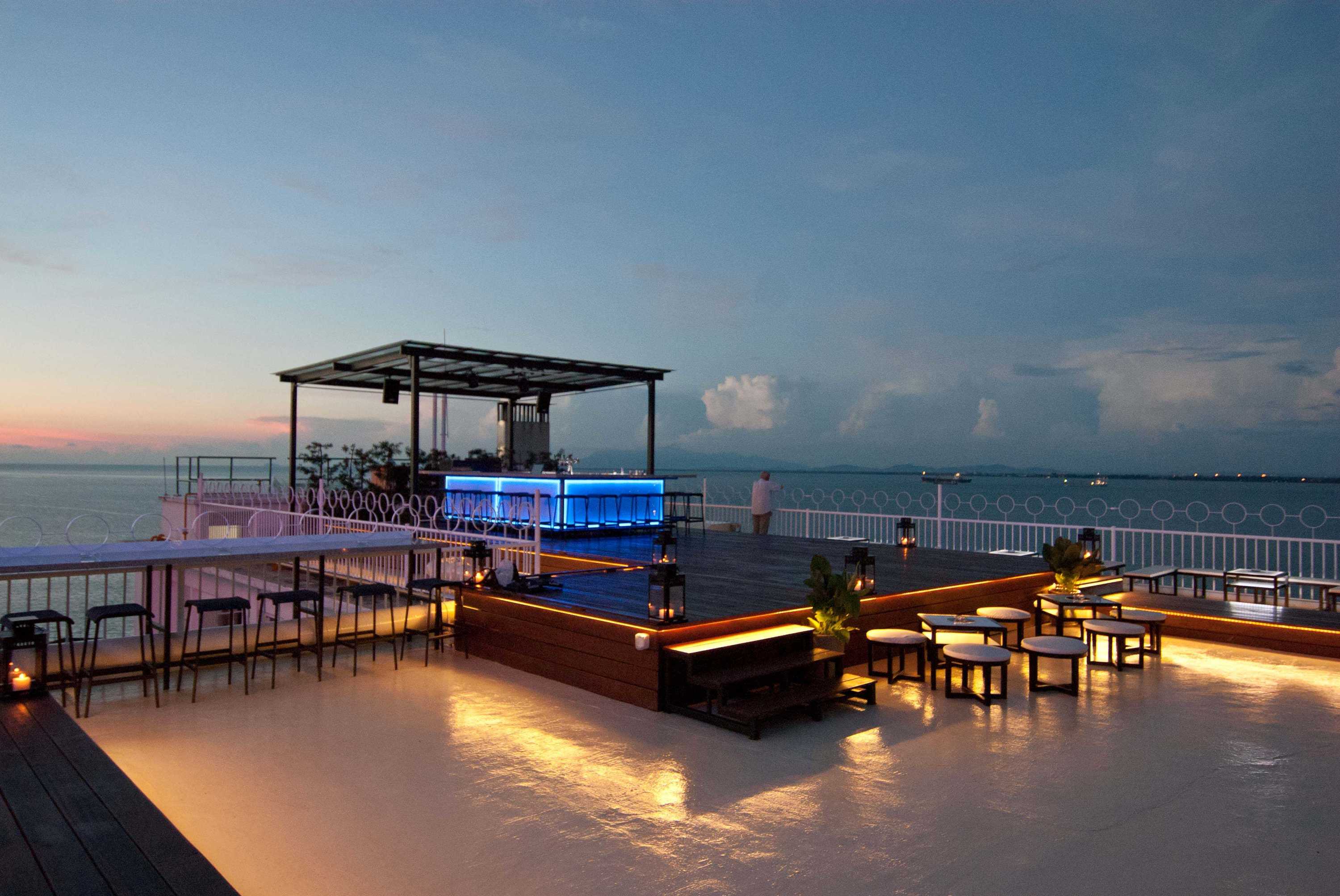 Three Sixty Revolving Restaurant And Rooftop Bar Nightlife In George Town Penang
