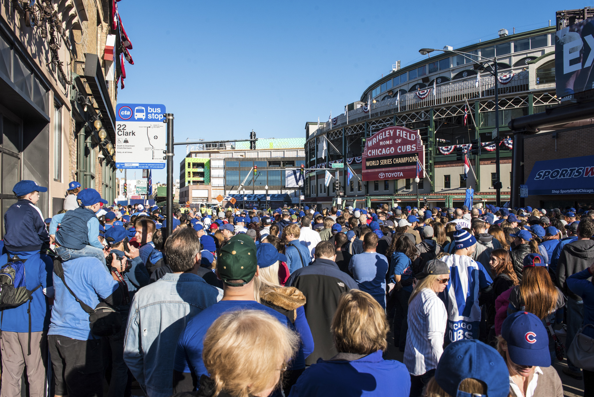 Chicago Cubs parade: Millions of fans swarm streets