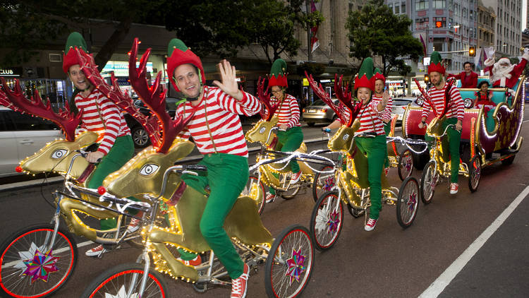 Christmas Sleigh  and Lord Mayor through the CBD 2015