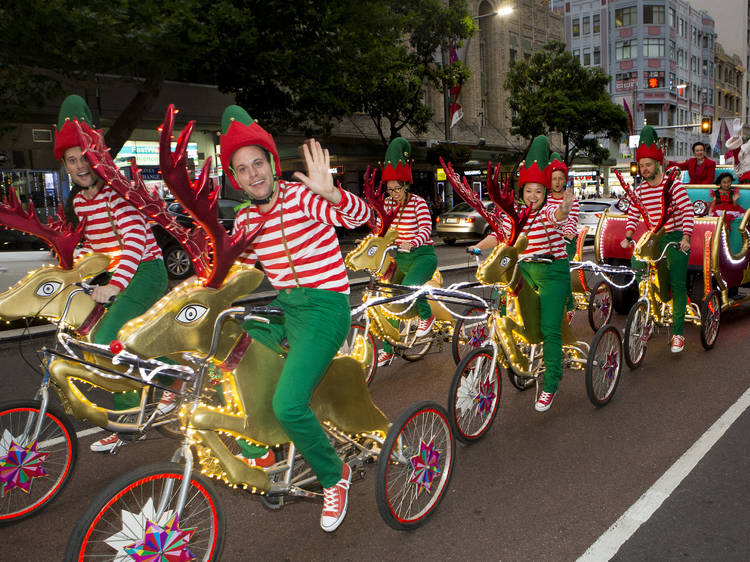 Christmas Sleigh  and Lord Mayor through the CBD 2015