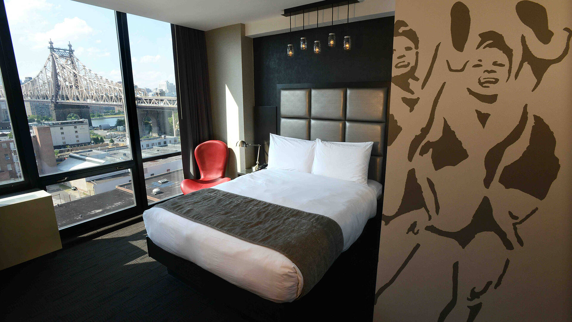 Best hotels in Queens, NY for NYC vacations and staycations