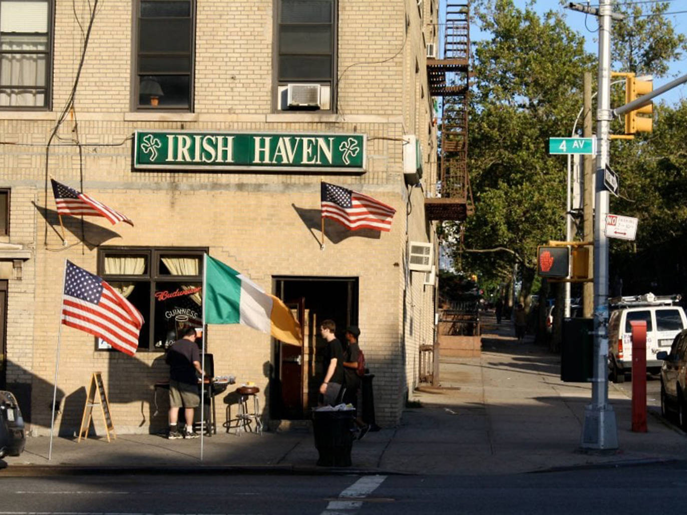 12 Best Bars Open on Thanksgiving in NYC for Cold Beer