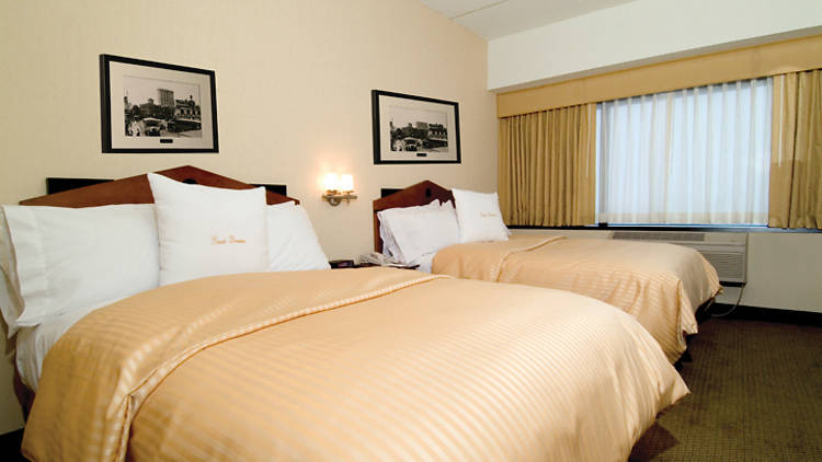 DoubleTree by Hilton Hotel & Suites Jersey City