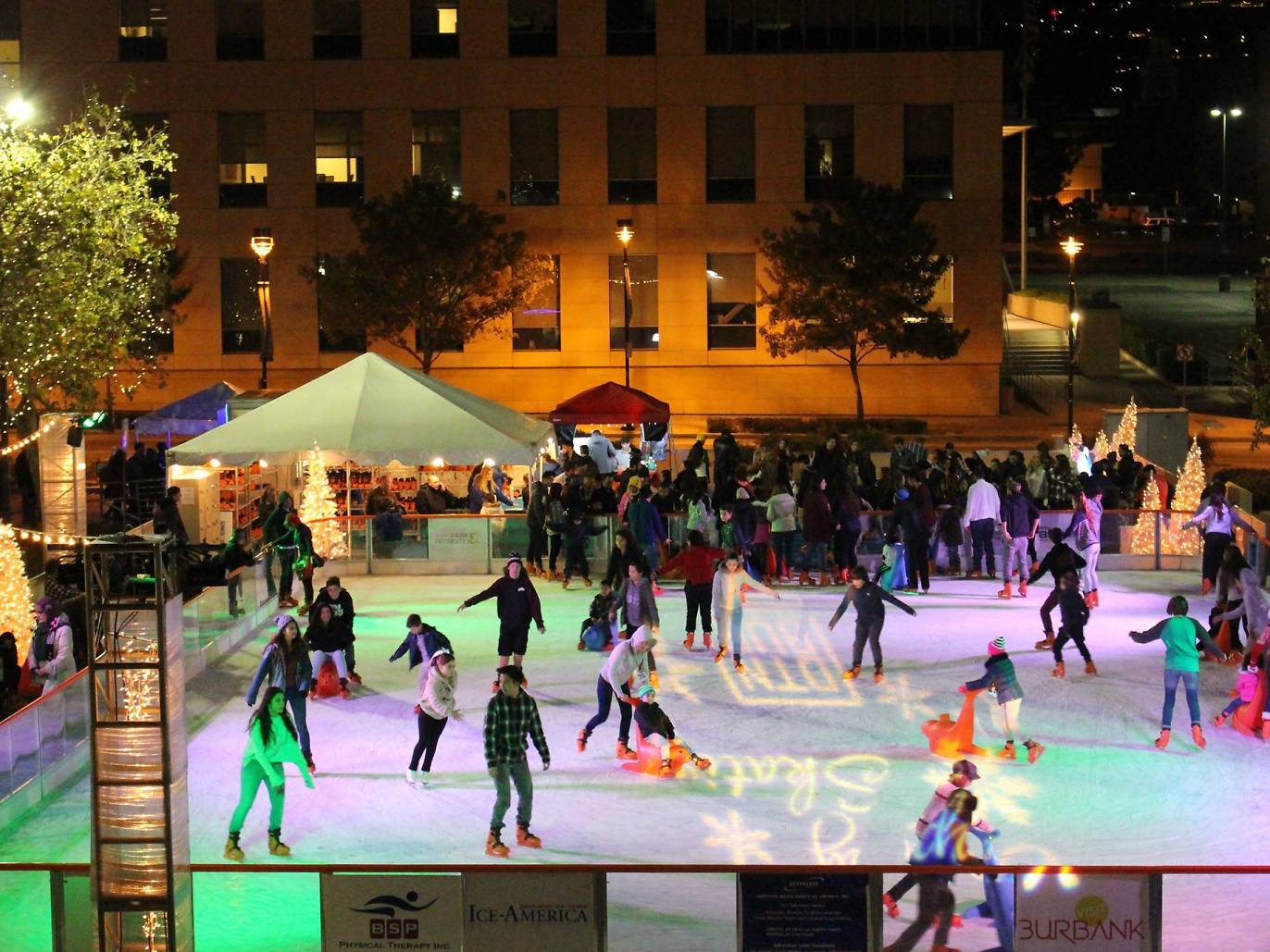 7 Best Places to Go Ice Skating in Los Angeles