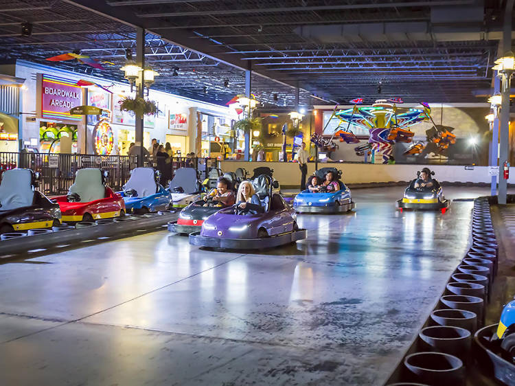 amusement park indoor rides