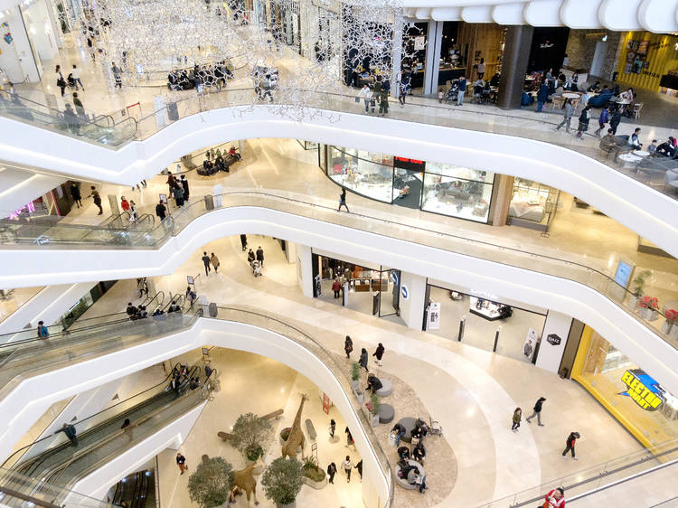 A "shopping theme park," Shinsegae Starfield Hanam