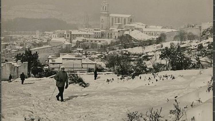 Vista nevada de Girona des de les Pedreres. 