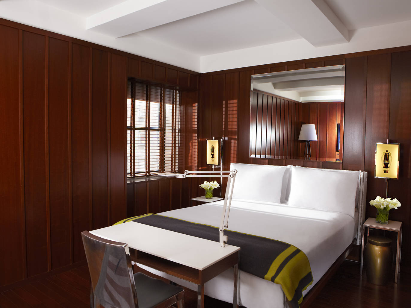 Manhattan, NY Guide To The Best Restaurants And Attractions