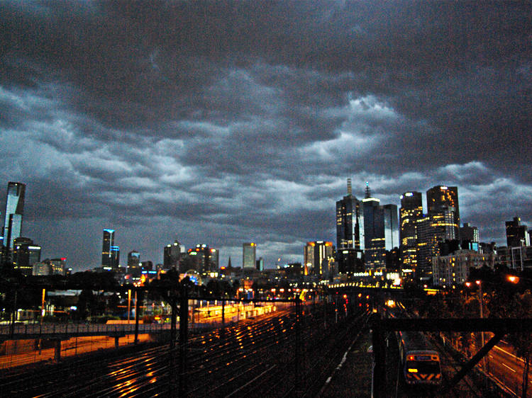 'Thunderstorm Asthma' keeps Melbourne wheezing all night long