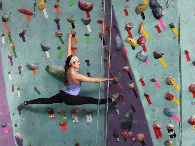 Boulder at The Bloc – Climbing Center