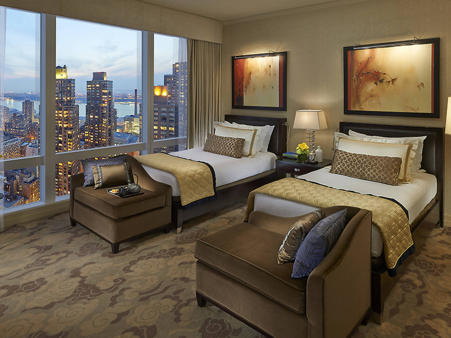 17 Best Hotels With A View In NYC For 2024 | Best Places To Stay In NYC