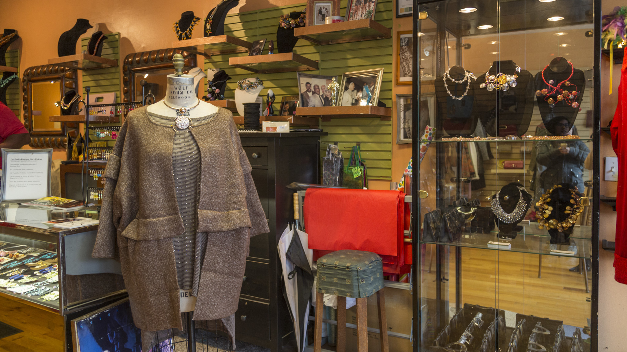 Best shops in Bronzeville for clothes, shoes and accessories