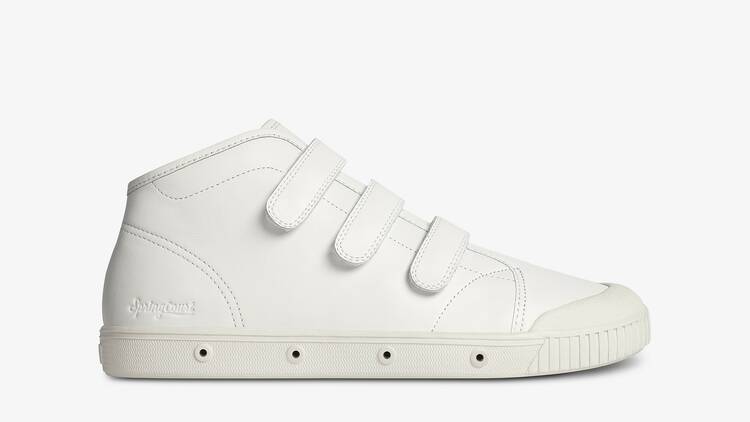 Des baskets Spring Court velcro en cuir blanc