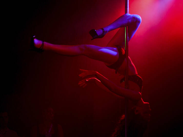 pole dancing