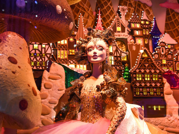 Saks Fifth Avenue unveils: Land of 1000 Delights, 2016 Holiday Windows and Light Show Saks Holiday Nutcracker Sweet