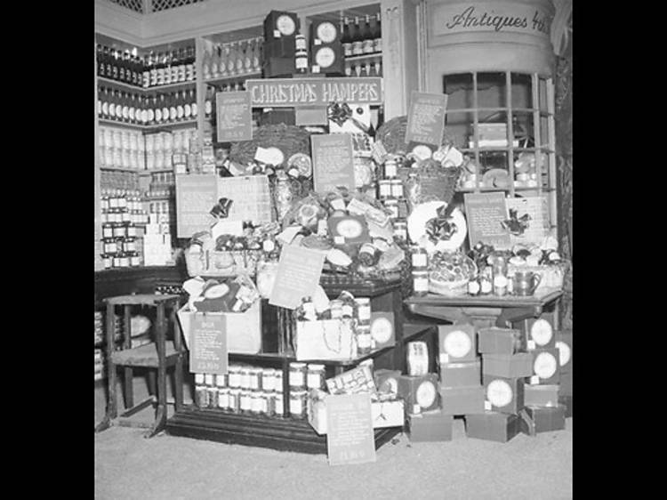 Fortnum and Mason's Christmas displays, 1953