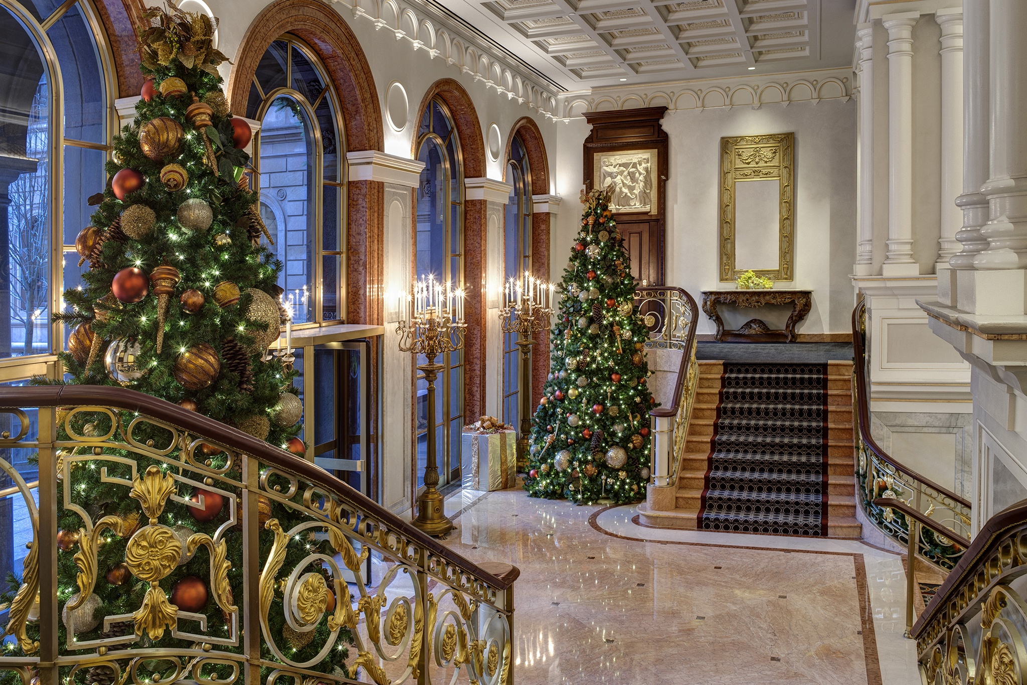 best hotel to stay in new york for christmas