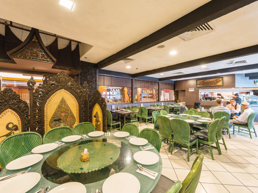 23 Best Restaurants For Big Groups And Communal Dining