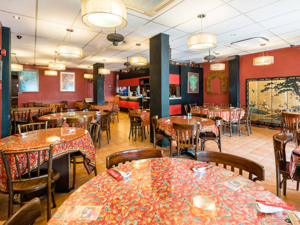 23 Best Restaurants For Big Groups And Communal Dining