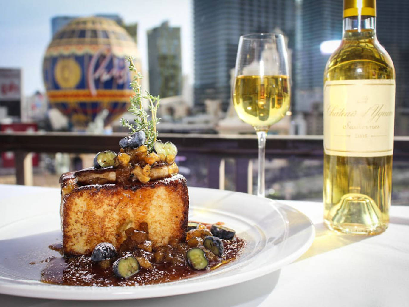 Romantic restaurants in Las Vegas for a special occasion