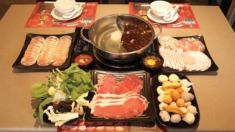 ฟู่ฟู่ชาบู FuFu Taiwanese Shabu สไตล์ไต้หวัน บนโต๊ะ 