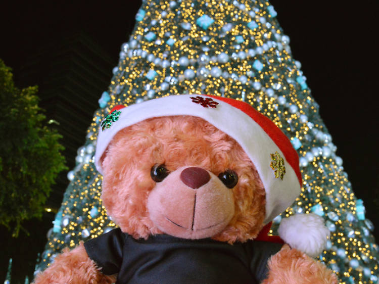 Christmas selfie spot - ION Orchard