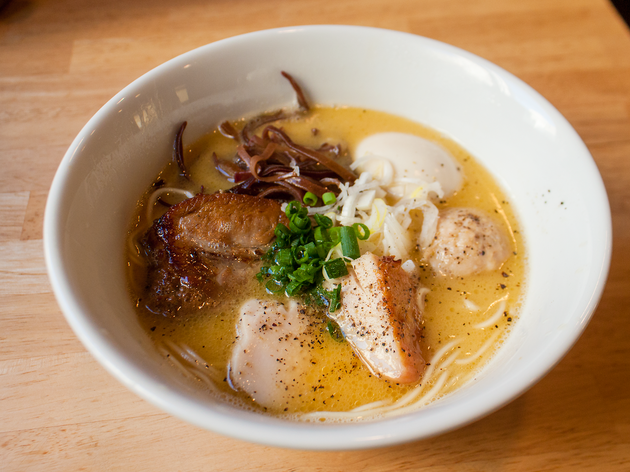 博多水炊きらーめん うかんむり 博多水炊きらーめん うかんむり