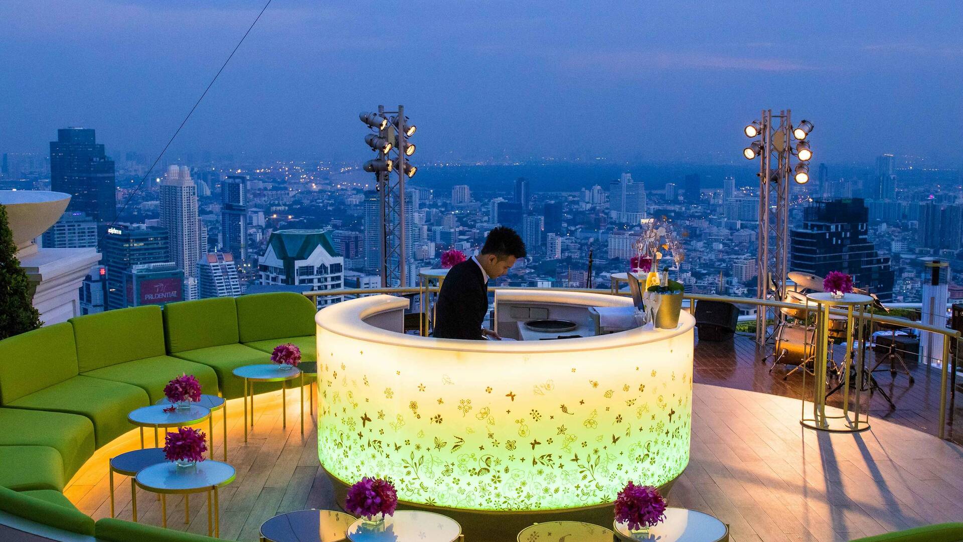 Flûte A PerrierJouët Bar Bars in Charoenkrung, Bangkok