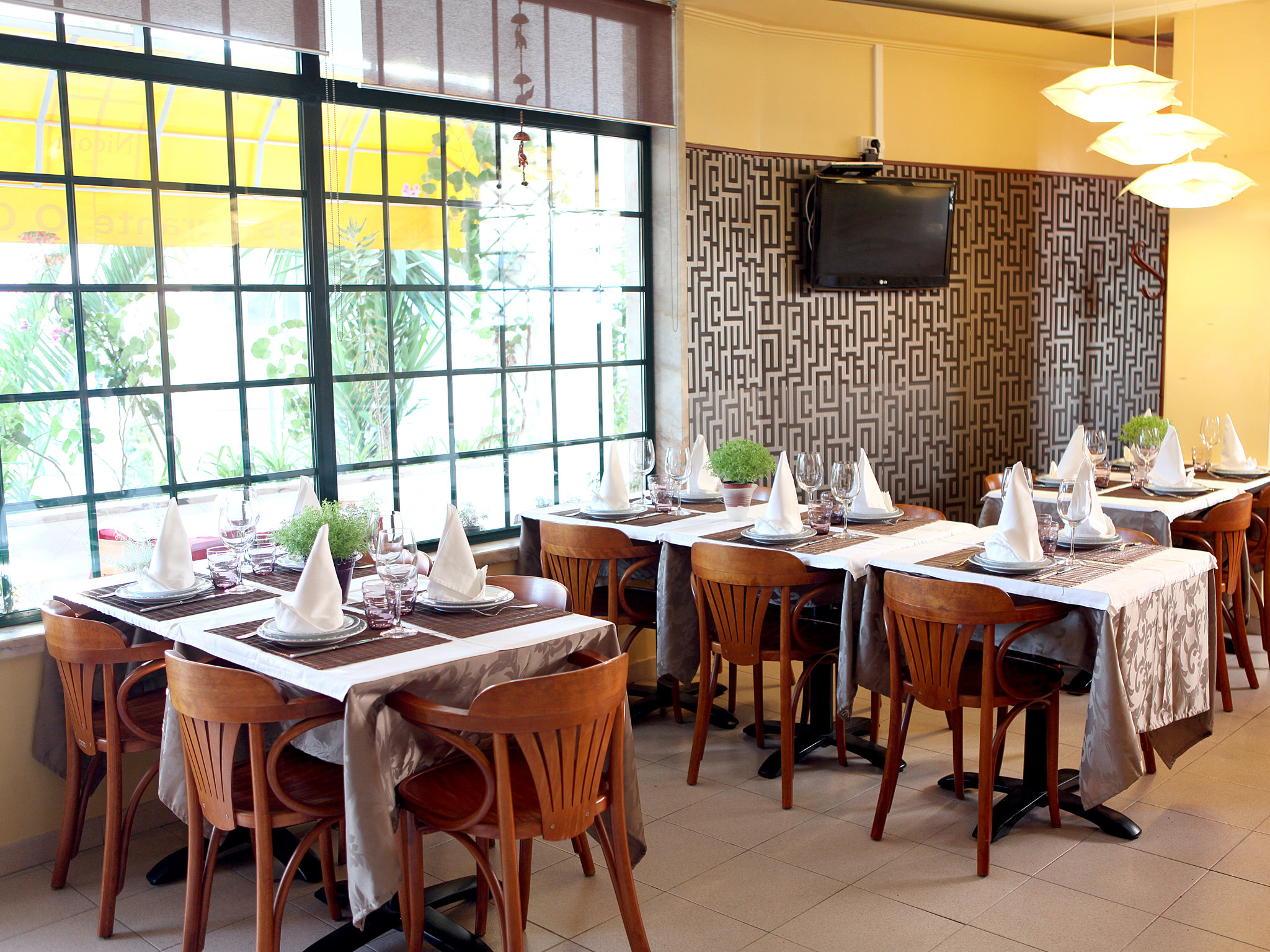 O Caçador Restaurantes Oeiras, Lisboa