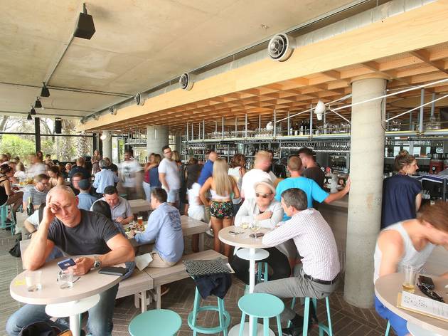 Pontoon Restaurants In St Kilda Melbourne