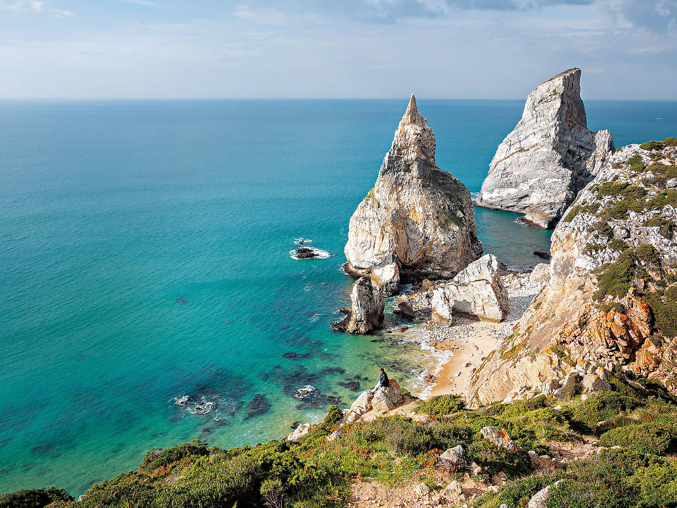 as-nove-praias-em-sintra-que-tem-de-conhecer