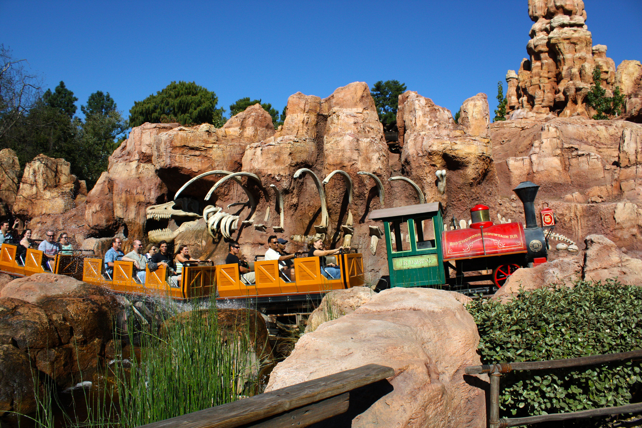 Best Disneyland Rides That You Need to Go On