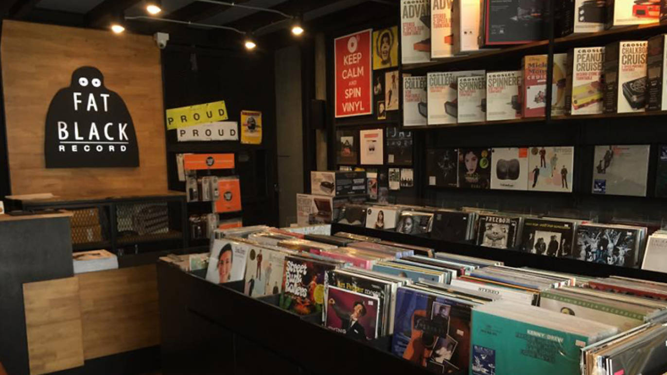 FAT BLACK RECORD Shopping in Bang Kapi, Bangkok