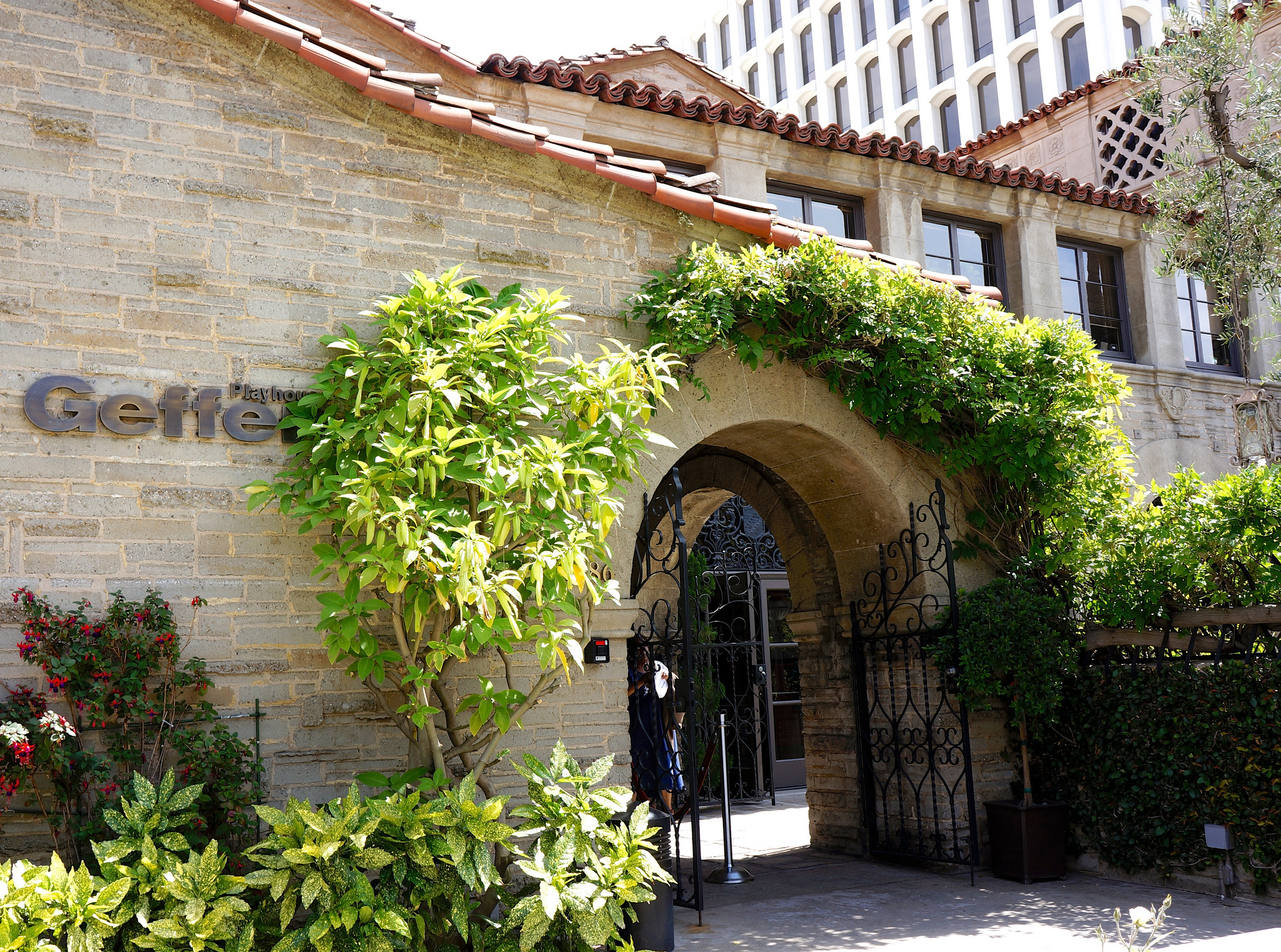 A guide to the Geffen Playhouse for the ultimate theatergoer