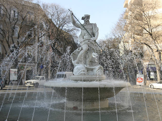 A "Lisboa" de José de Guimarães e outras rotundas A "Lisboa" de José de Guimarães e outras rotundas
