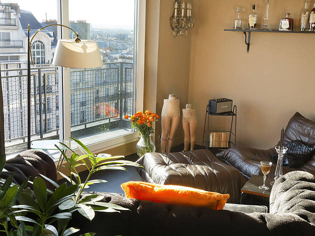 Le Chat Noir Hotels In Abbesses Paris