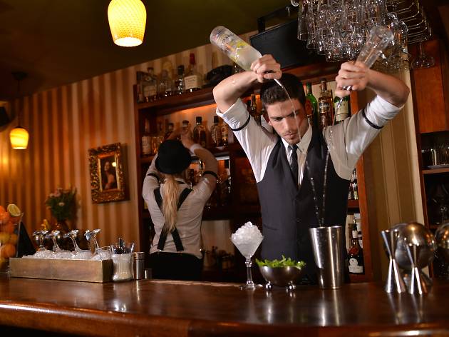 Vie nocturne à Tel-Aviv : les meilleurs bars de la Ville Blanche Vie nocturne à Tel-Aviv : les meilleurs bars de la Ville Blanche