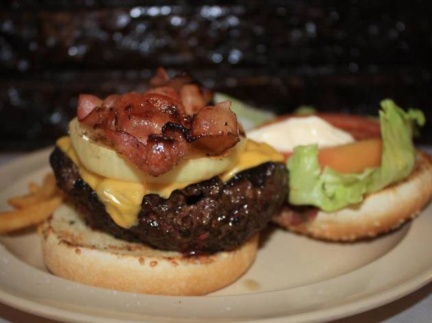 Alfredo’s Burger BLT Alfredo’s Burger BLT