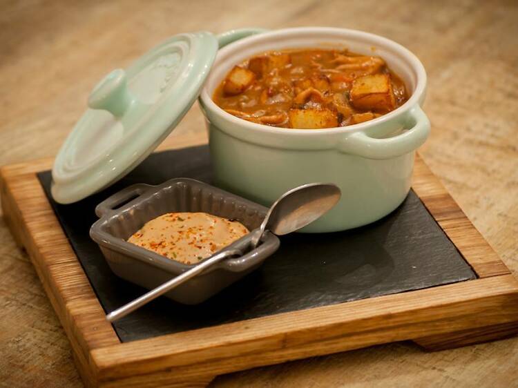 Pulpitos con Patatas y Alioli de miso rojo