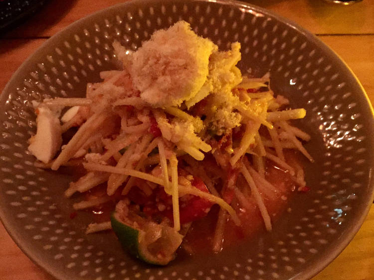 Tum Thai Kai Kem (Spicy Papaya Salad with Salted Egg), Somtum Der