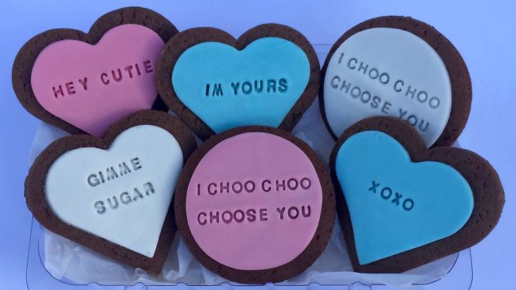 Sweet Mickie Valentine's Day cookies